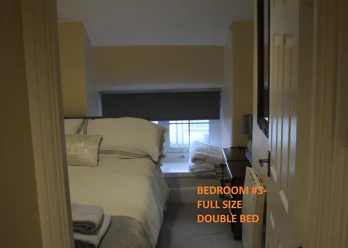 Harlech/Huge Three Bedroom/Best Location