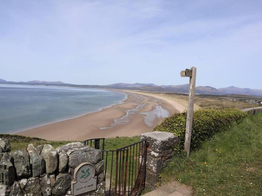 Apartment Harlech/huge Three Bedroom/best Location *